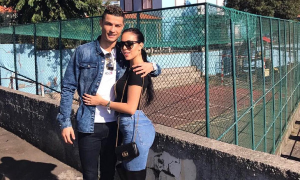 O Kριστιάνο επέστρεψε στη Τζορτζίνα. Τα τρυφερά φιλιά και οι αγκαλιές (vid)