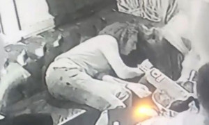 Το σοκαριστικό βίντεο με παίκτες της Άρσεναλ να πέφτουν ημιλιπόθυμοι μετά από χρήση "hippy crack"