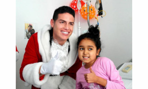 Ο Χάμες ντύθηκε Άγιος Βασίλης και σκόρπισε χαμόγελα (vid)