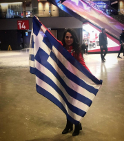 H Ελληνίδα χορεύτρια που... έκλεψε τις εντυπώσεις στη βραδιά για τον Γιάννη (vid&pics)
