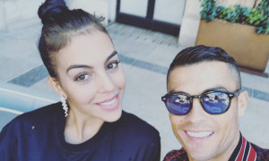 To κορίτσι του Κριστιάνο κεντρικό πρόσωπο καμπάνιας εσωρούχων και μαγιό (pic)