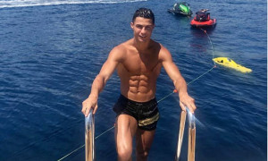 Δε φαντάζεστε ποιο είναι το αγαπημένο ελληνικό λαϊκό τραγούδι του Κριστιάνο Ρονάλντο (vid)