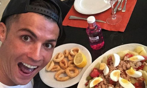 Απίστευτη δήλωση από τον Κριστιάνο: «Κάποιες φορές τρώω ένα κομμάτι πίτσα!»