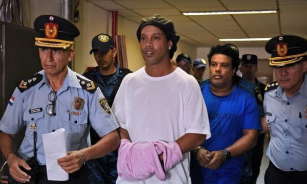 H πρώτη φωτογραφία του Ροναλντίνιο στη φυλακή - Δεν πάει ο νους σας πώς είναι!